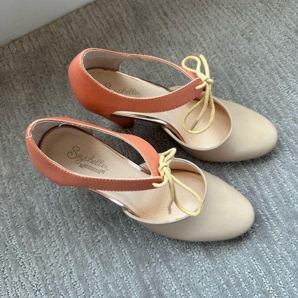 Seychelles Heritage Heels - size 8 - Picture 6 of 7